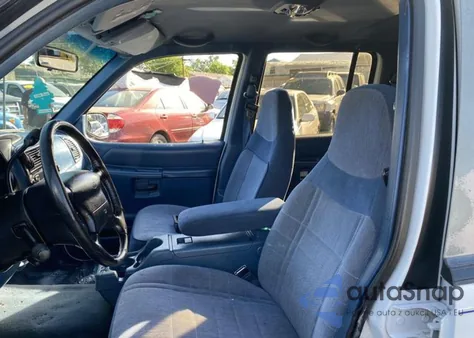 1997 Ford Explorer из США, поврежденный, VIN 1FMDU34X8VZB22571